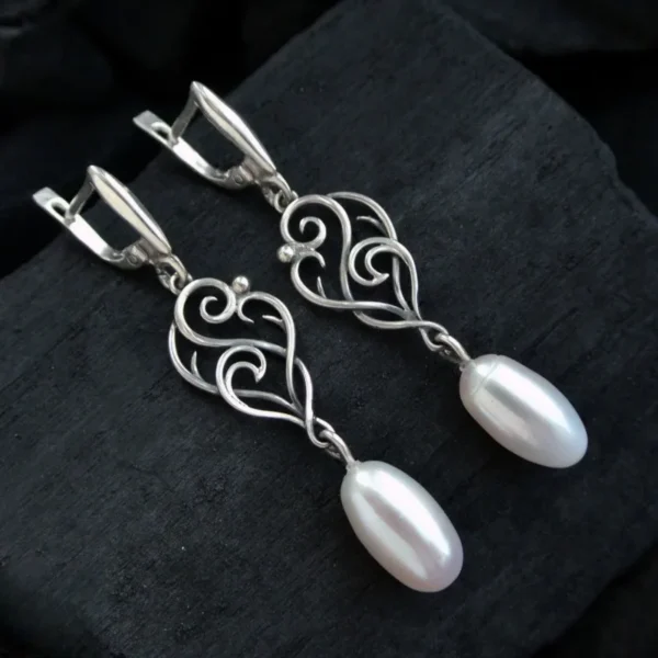 Exquisite Fashion Flower Imitation Pearl Earrings Silver Color Party Dangle Earrings for Women