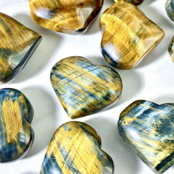 1PC Random Blue Tiger Eye Heart Natural Crystal Heart，Natural Crystal Carving，Gemstone Jewelry,Glitter, Healing Crystal