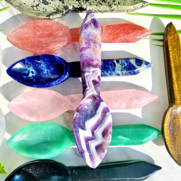 1PC High Quality Random Multi-Material Spoon Natural Crystal Carving,Gemstone Jewelry,Glitter, Healing crystal, Birthday gift