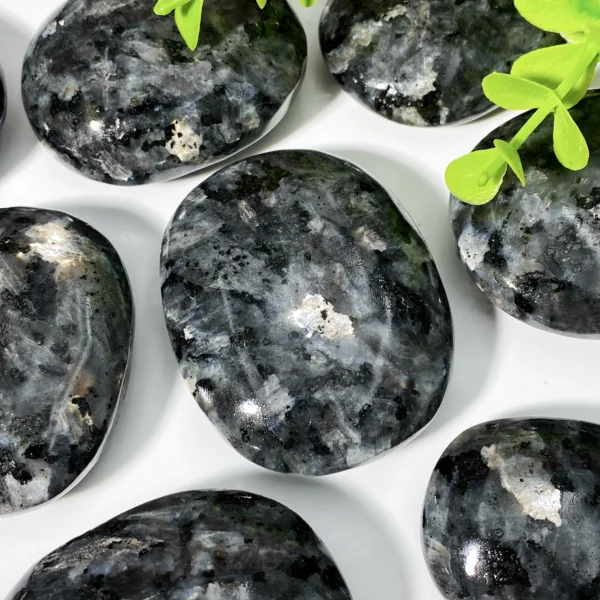Random 1PC High Quality Black Larvikite Palm Natural Crystal Palm,Gemstone Jewelry,Glitter, Healing crystal, Birthday gift
